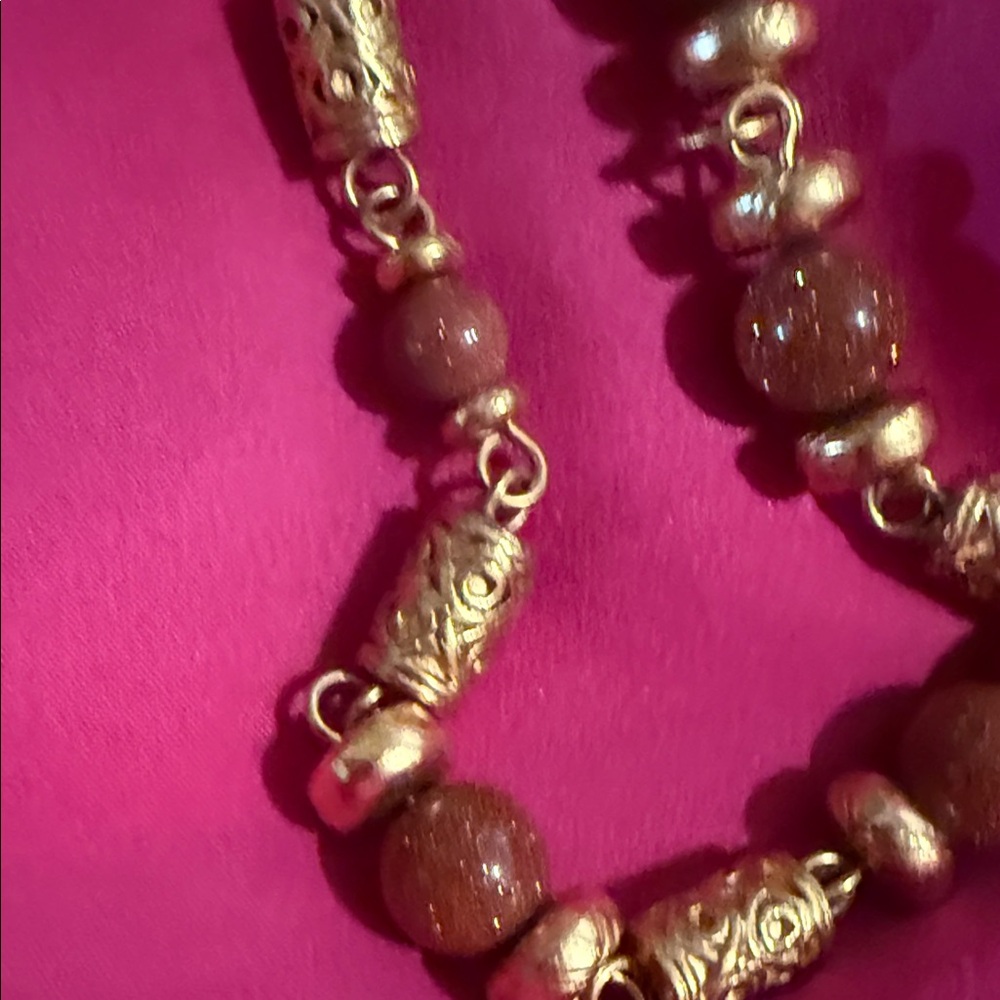 Elegant Gold and Brown Beaded Necklace - Picture 6 of 7